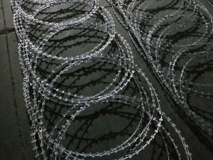 Düzlemsel Jiletli Tel Sistemleri